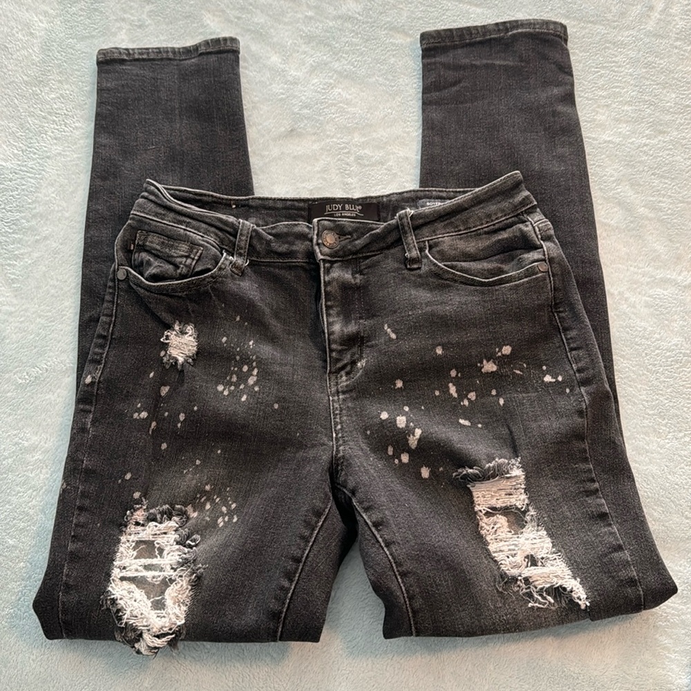 Judy Blue boyfriend fit size 7 distressed stretchy